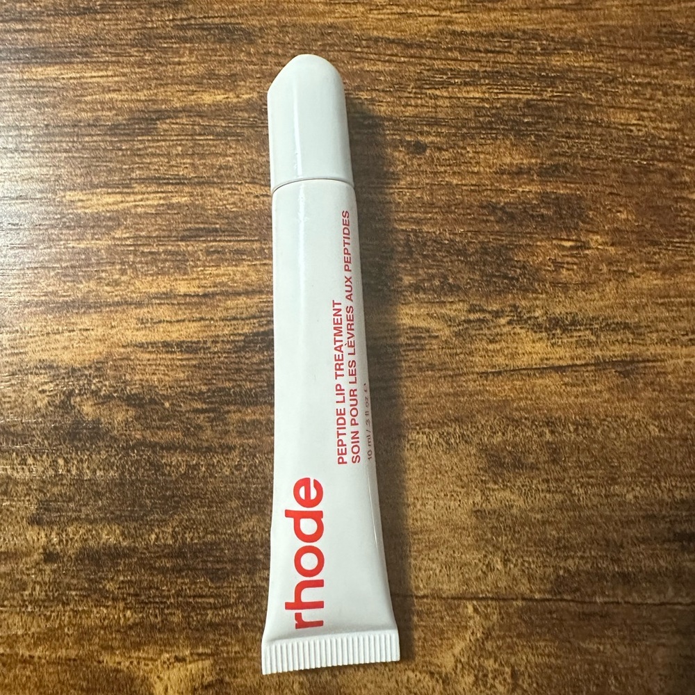 Rhode strawberry glazed peptide lip treatment